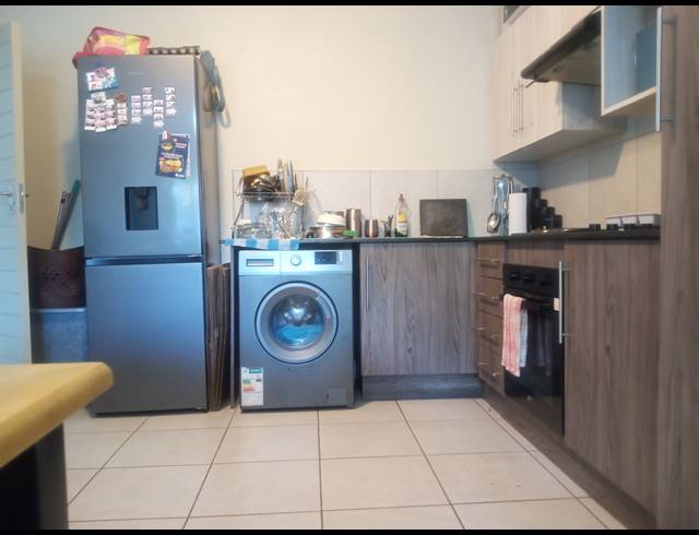 2 BEDROOM SECTIONAL TITLE FOR SALE IN NORTON PARK